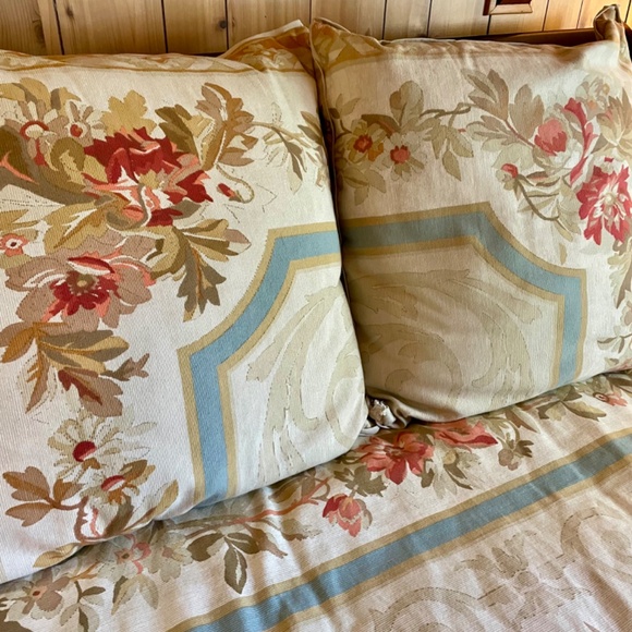 Aubusson Fresnel King Duvet Set, includes Two Euro Shams, EUC - Picture 3 of 7